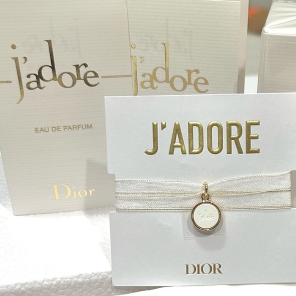 Dior J'adore 4 piece set- Pendant Scent Diffuser Bracelet + 2 Jadore scents